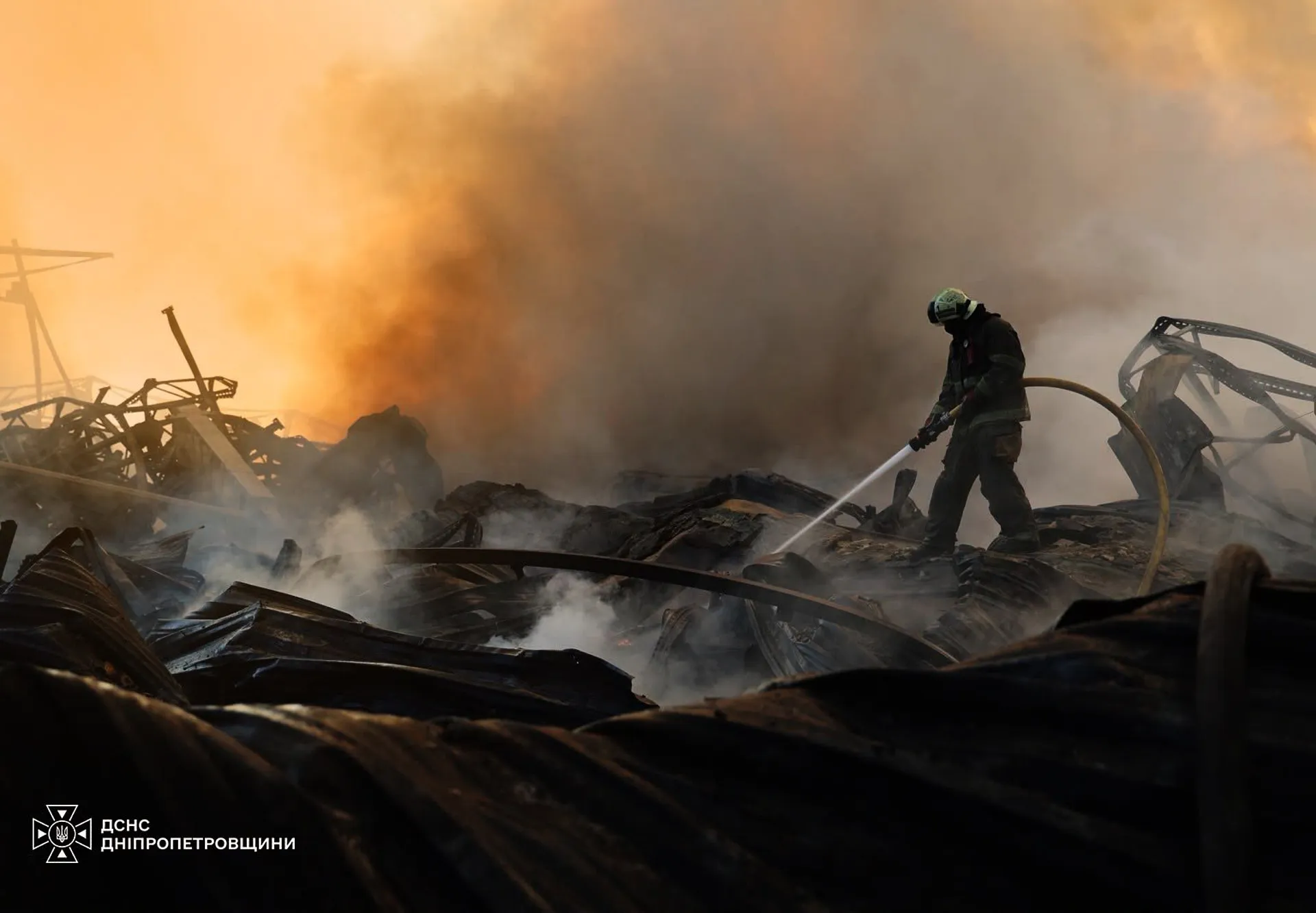 Escalating Long-Range Strikes Claim Lives in Russia and Ukraine Amidst Intensified Conflict